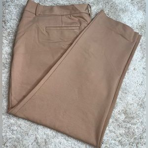 Liz Claiborne Women’s Dress Pants Size 18W.    0328